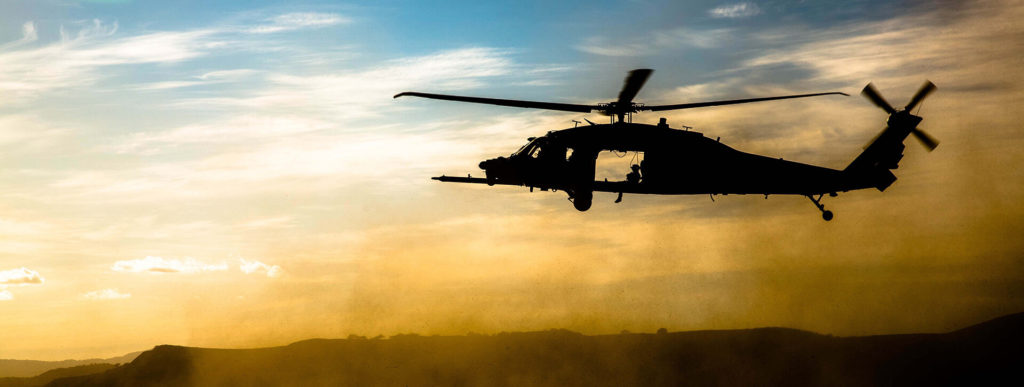160th SOAR (Abn) Night Stalker mh60 blackhawk dust landing