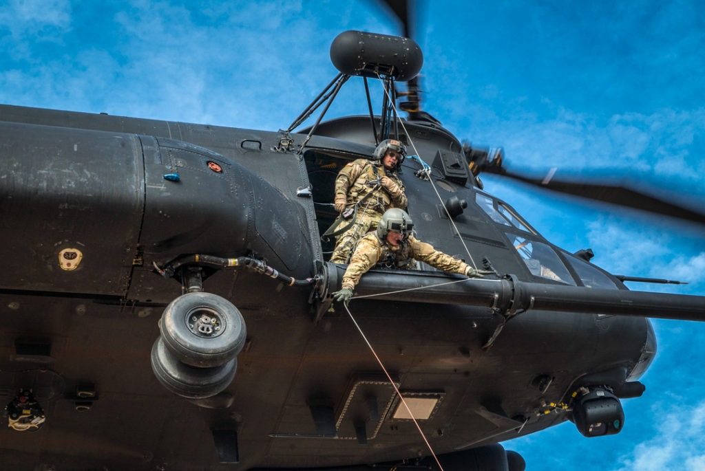160th SOAR (Abn) Night Stalker mh47 crew member hoist